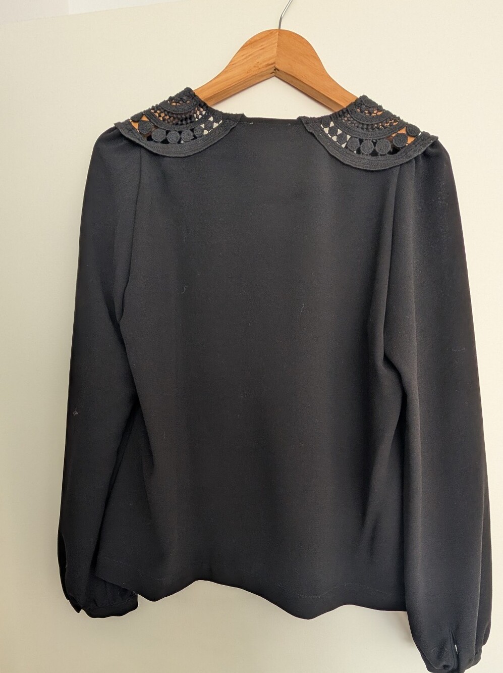 Sezane Amalia Shirt Noir. - Size 38 - Picture 3 of 3